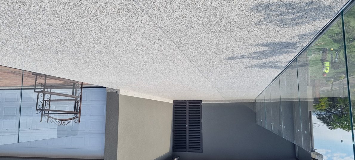 Quartz flooring
